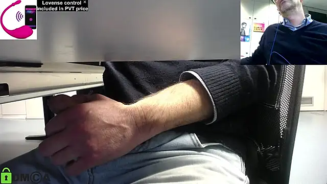 Snapshot of pliko chatting on December 3, 2024, 11:18 am pliko online show from December 3, 2024, 11:18 am