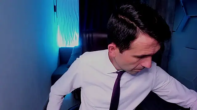 Snapshot of SteveTiger chatting on October 29, 2025, 1:54 pm SteveTiger online show from October 29, 2025, 1:54 pm