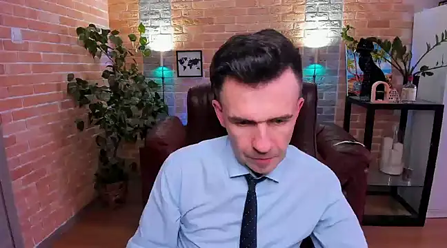 Snapshot of SteveTiger chatting on March 18, 2025, 12:50 pm SteveTiger online show from March 18, 2025, 12:50 pm