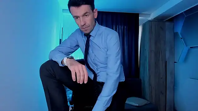 Snapshot of SteveTiger chatting on October 15, 2025, 12:46 pm SteveTiger online show from October 15, 2025, 12:46 pm