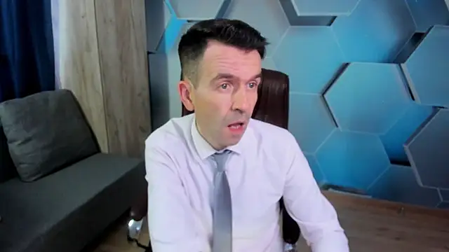 Snapshot of SteveTiger chatting on November 12, 2025, 11:47 am SteveTiger online show from November 12, 2025, 11:47 am