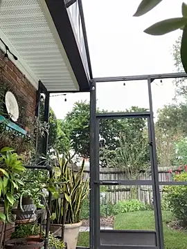 PhotoBabe online show from September 28, 2025, 9:55 pm