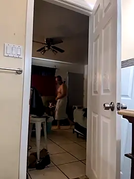 bobby69cock online show from October 17, 2025, 10:33 pm