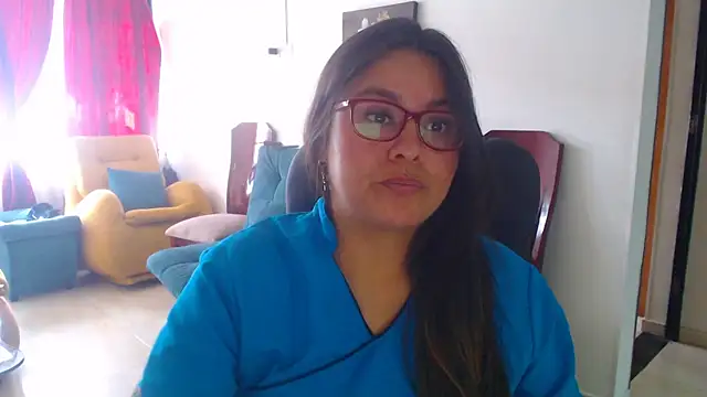 Ixchel Anaid online show from September 25, 2025, 2:12 pm