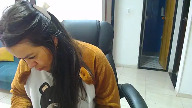 Ixchel Anaid online show from October 28, 2025, 12:48 pm