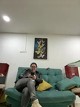 Snapshot of Ixchel_Anaid chatting on May 9, 2026, 11:30 pm Ixchel Anaid online show from May 9, 2026, 11:30 pm