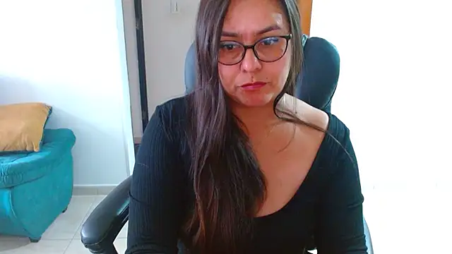 Ixchel Anaid online show from March 18, 2026, 7:59 pm