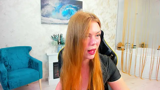 Snapshot of Strawberrye chatting on September 13, 2025, 3:28 am Strawberrye online show from September 13, 2025, 3:28 am