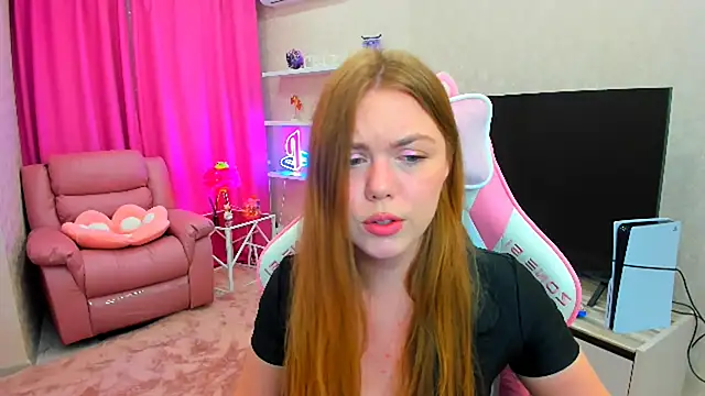 Snapshot of Strawberrye chatting on September 10, 2025, 3:27 am Strawberrye online show from September 10, 2025, 3:27 am