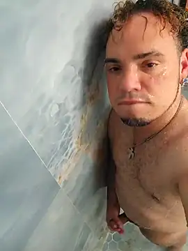 latinoflpr online show from September 28, 2025, 3:24 am