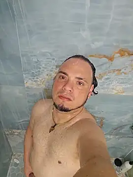 latinoflpr online show from April 20, 2026, 1:30 am