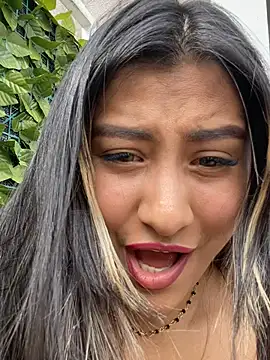 Rubyross21 online show from January 6, 2025, 6:31 pm