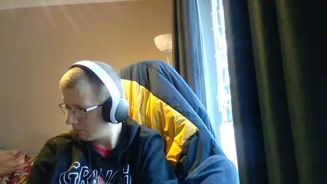 David250692 online show from December 15, 2025, 10:21 am