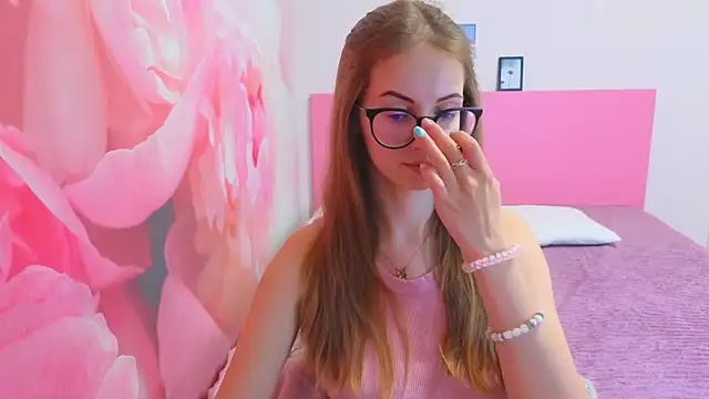 AliceAdams online show from February 21, 2026, 8:16 am