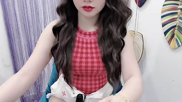 Aminababiew online show from May 7, 2026, 12:26 am