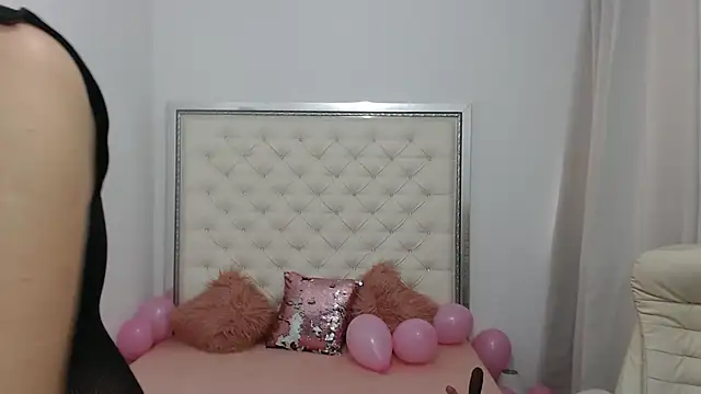 erykajoy online show from February 26, 2025, 9:12 am