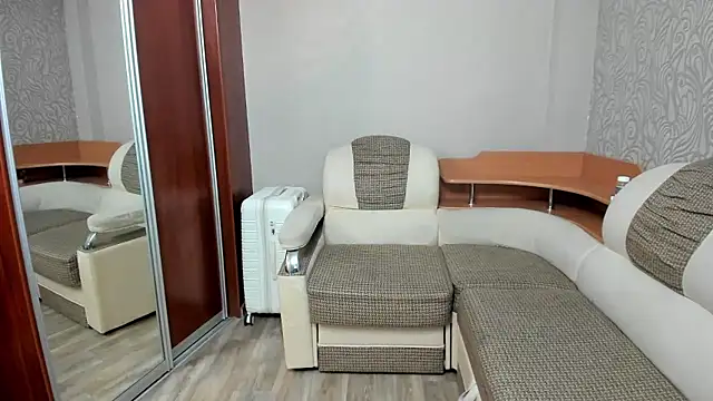 Marrymepls online show from January 13, 2026, 8:46 pm