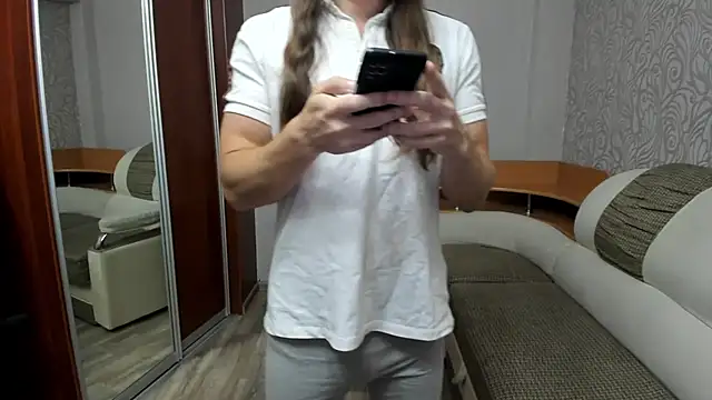 Snapshot of Marrymepls chatting on October 2, 2025, 3:15 pm Marrymepls online show from October 2, 2025, 3:15 pm