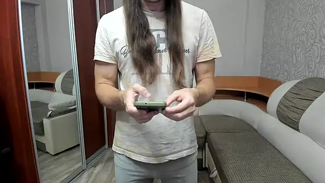 Snapshot of Marrymepls chatting on October 4, 2025, 5:58 pm Marrymepls online show from October 4, 2025, 5:58 pm