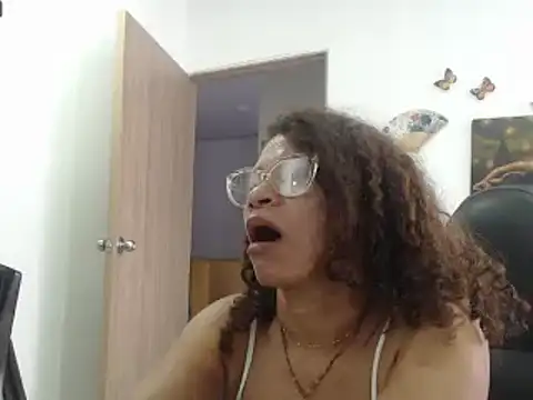 BustyMilf  online show from March 19, 2025, 4:13 pm