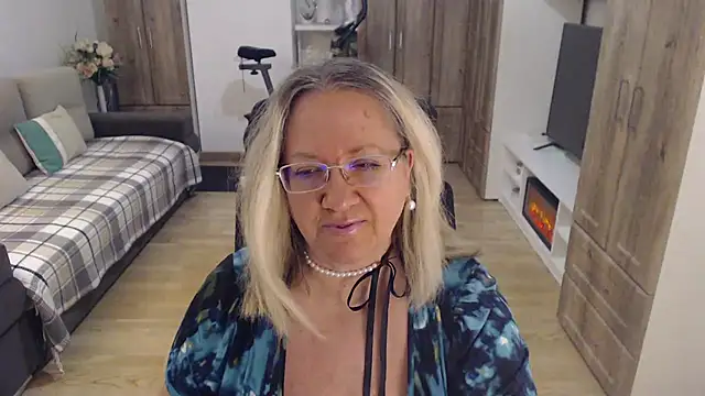 Raisshy online show from March 12, 2025, 5:13 am