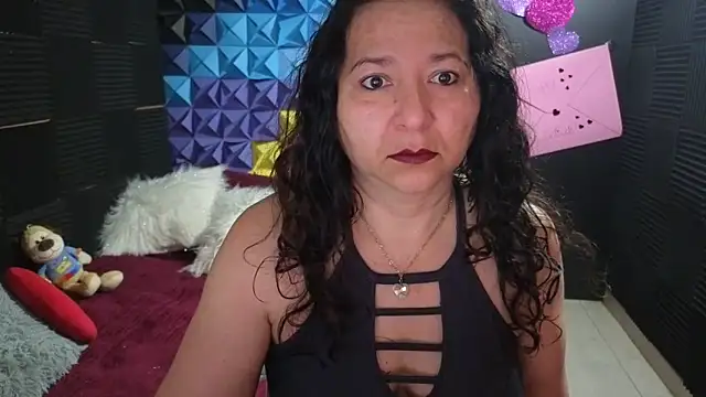 katifoxx online show from February 20, 2026, 2:41 pm