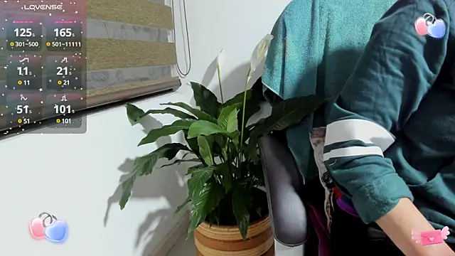 Ariella tits online show from March 22, 2025, 4:14 am