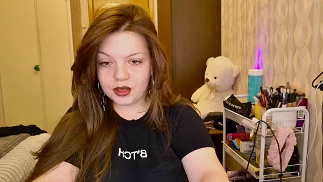 Snapshot of cutewhip chatting on September 15, 2025, 6:19 pm cutewhip online show from September 15, 2025, 6:19 pm