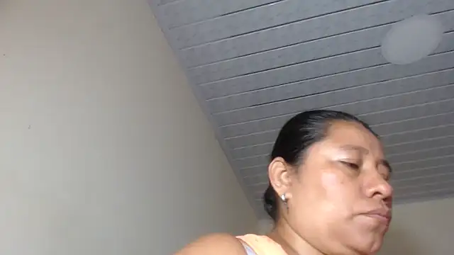 Snapshot of adrixxx38 chatting on September 30, 2025, 4:35 pm adrixxx38 online show from September 30, 2025, 4:35 pm