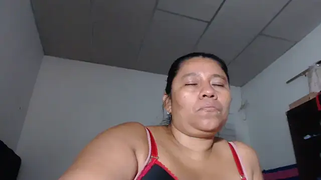 Snapshot of adrixxx38 chatting on November 24, 2025, 2:06 pm adrixxx38 online show from November 24, 2025, 2:06 pm