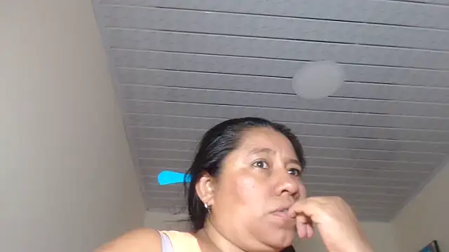 Snapshot of adrixxx38 chatting on September 28, 2025, 5:31 pm adrixxx38 online show from September 28, 2025, 5:31 pm