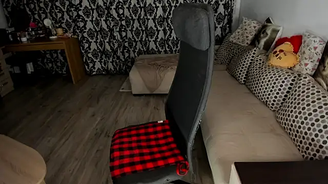 Charlotte Diamonds online show from February 26, 2026, 3:45 pm