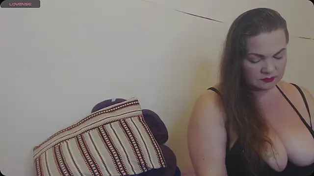 Lady Adrianna online show from September 16, 2025, 8:10 pm