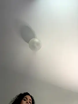 Clara-xoxo online show from November 10, 2025, 2:00 pm