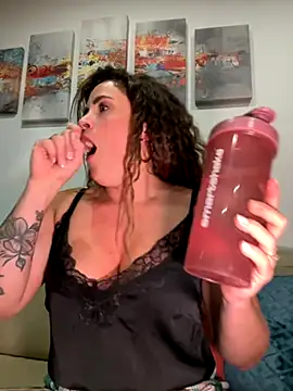 Clara-xoxo online show from September 24, 2025, 7:09 pm