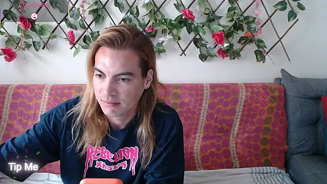 Jack Emily1 online show from December 16, 2025, 4:44 pm