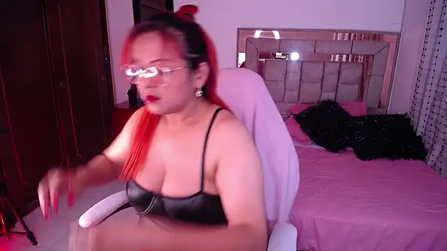 salomecastro  online show from March 21, 2025, 1:24 am