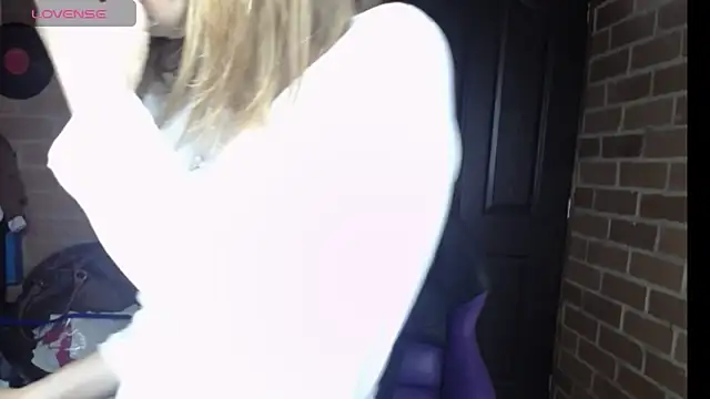 cristin doll  online show from April 16, 2026, 2:18 pm