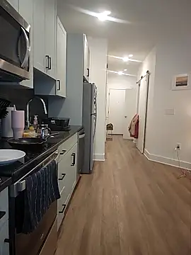 Snapshot of HollyTattoo chatting on February 17, 2025, 2:06 pm HollyTattoo online show from February 17, 2025, 2:06 pm