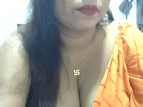 ROSEE MERRYYYY online show from February 3, 2026, 11:37 am