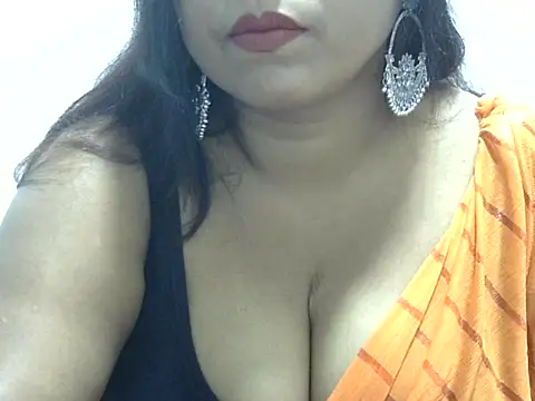 Snapshot of ROSEE_MERRYYYY chatting on October 24, 2025, 9:41 am ROSEE MERRYYYY online show from October 24, 2025, 9:41 am