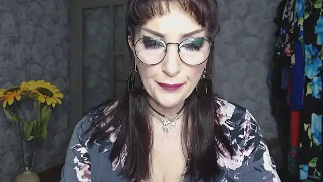 Snapshot of Aziza1 chatting on May 13, 2026, 3:41 pm Aziza1 online show from May 13, 2026, 3:41 pm