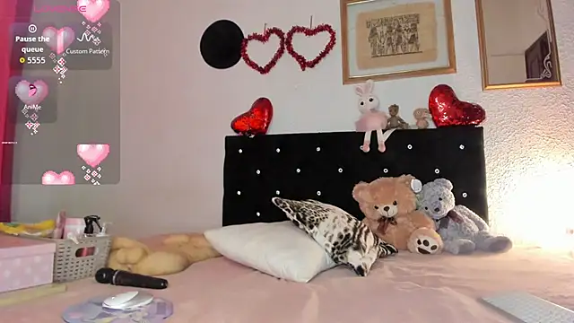 Snapshot of Silver_Lovee chatting on November 26, 2025, 7:58 pm Silver Lovee online show from November 26, 2025, 7:58 pm