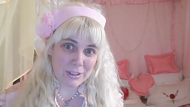 SunnySylvia online show from February 17, 2025, 6:28 pm