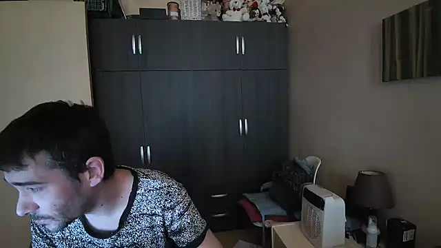 Snapshot of Ethangay chatting on October 16, 2025, 2:36 pm Ethangay online show from October 16, 2025, 2:36 pm