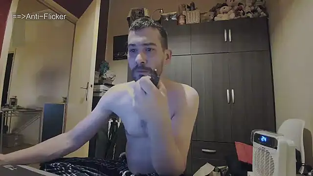 Snapshot of Ethangay chatting on November 1, 2025, 3:50 pm Ethangay online show from November 1, 2025, 3:50 pm