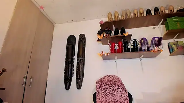 sashasweethot online show from October 10, 2025, 1:28 am