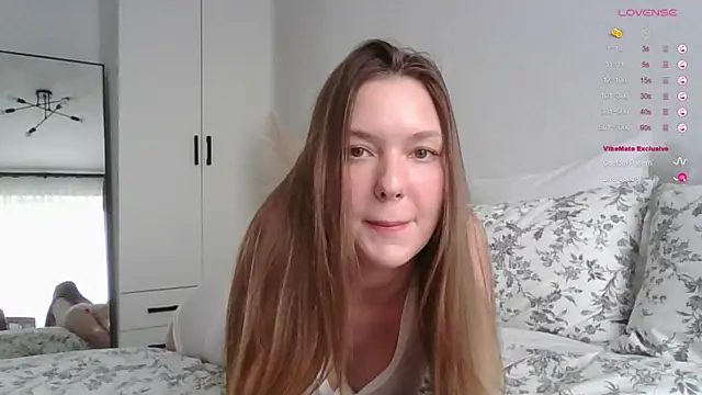 Snapshot of Hit-girl- chatting on March 18, 2025, 9:23 am Hit-girl- online show from March 18, 2025, 9:23 am