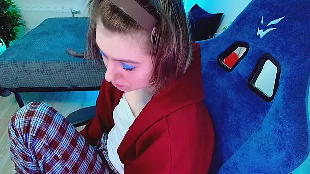 CranberryHot online show from October 27, 2025, 2:12 am