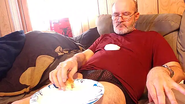 Snapshot of snickers1 chatting on March 1, 2026, 2:17 pm snickers1 online show from March 1, 2026, 2:17 pm